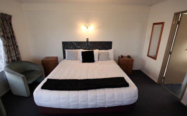 Townhouse Motel