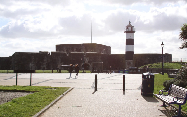 College Street Abode - Guest House