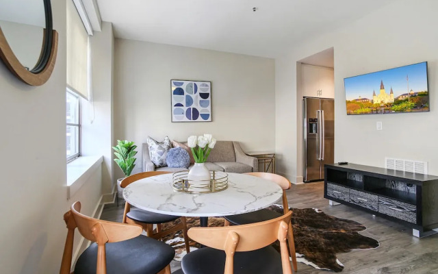 Modern Condos in California Building by Hosteeva