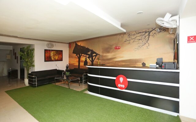 OYO 9587 The Royal Crowne