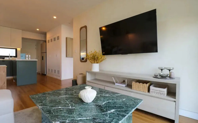 w Stunning 1BR w Great Deco in San Isidro