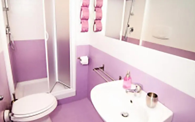 S.2 - Rooms of Colors B&B