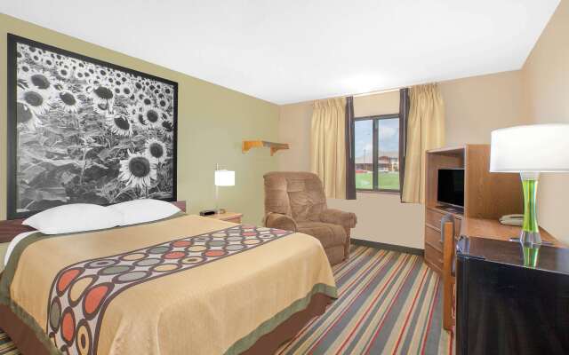 Super 8 by Wyndham Mt Pleasant