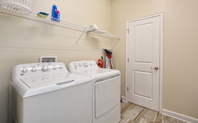 Storey Lake-5 Bedroom Pool Home-1663ST