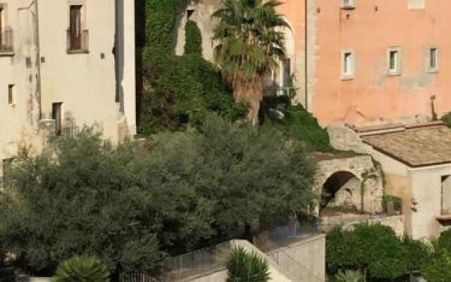 Ibla Rosso Lacca