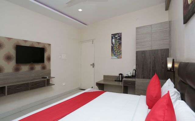 OYO 12652 Hotel Raj Mohan Palace