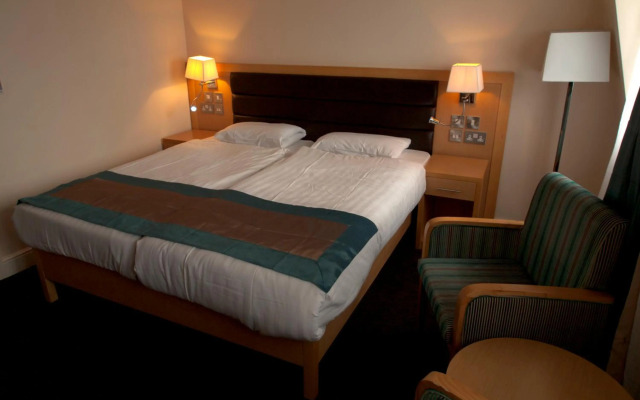 Cromwell International Hotel