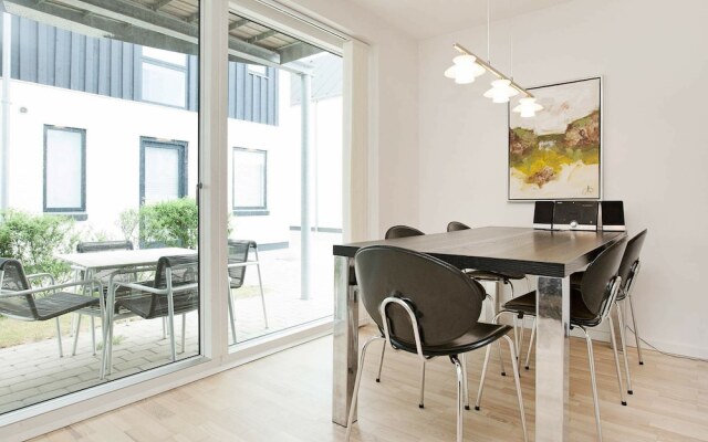 8 Person Holiday Home in Vaeggerlose