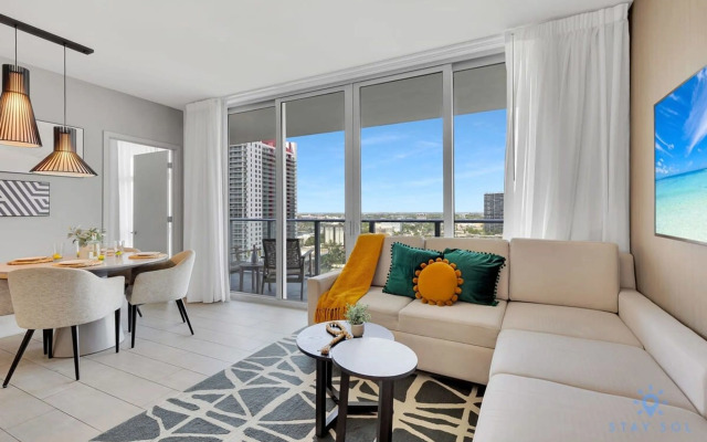 Bayview Luxury 3BR Condo Stunning Amenities