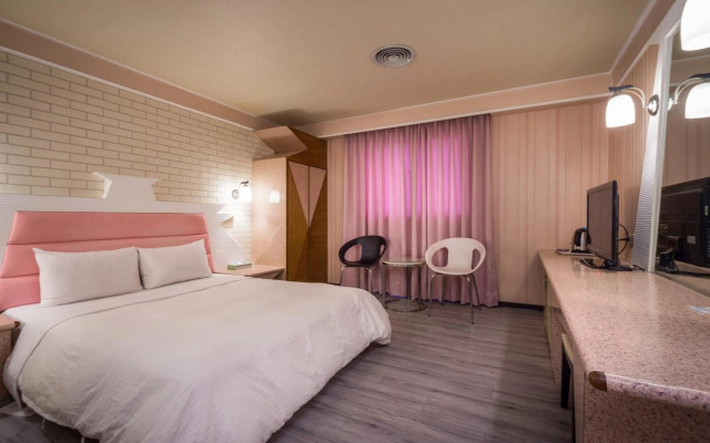 Golden Phoenix Hotel