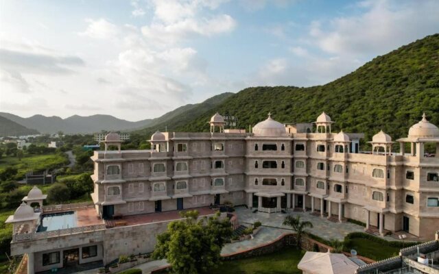 Traavista Aravali Mahal