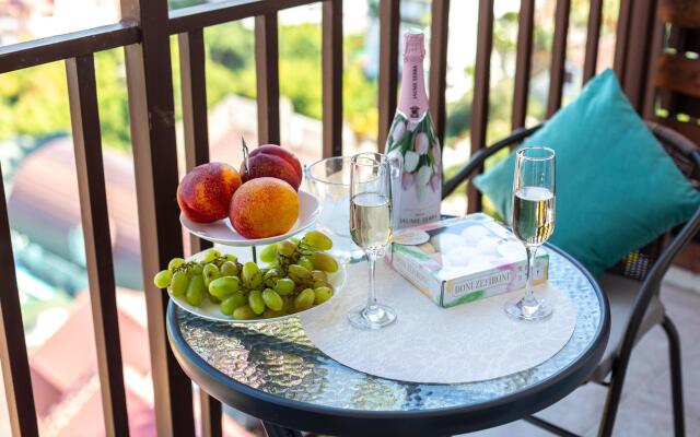 San-Marino (Сан-Марино) на улице Красная