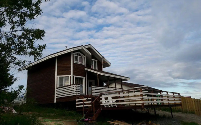 Дом Ялоранта на улице Прибрежная 34