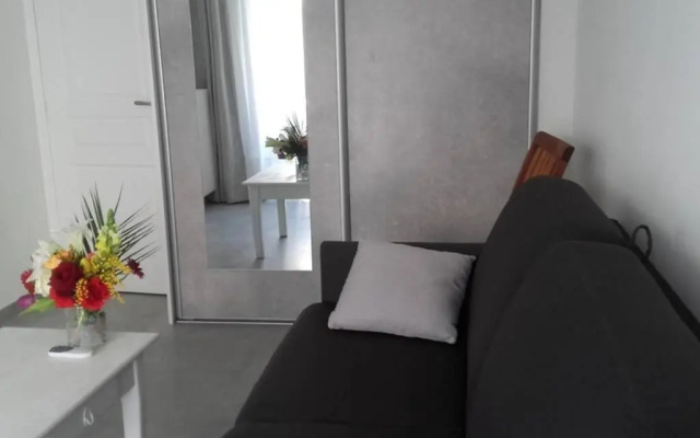 Port Vauban appartement F3 refait à neuf