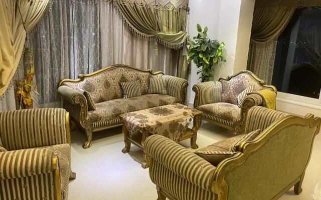 شقة مطلة علي قناة السويس701