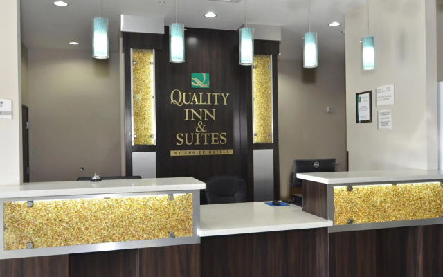 Quality Inn & Suites Kenedy - Karnes City