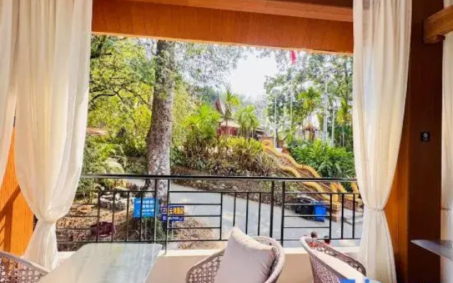 Mandina Homestay (Xishuangbanna Jinghong Manhena Guzhai)