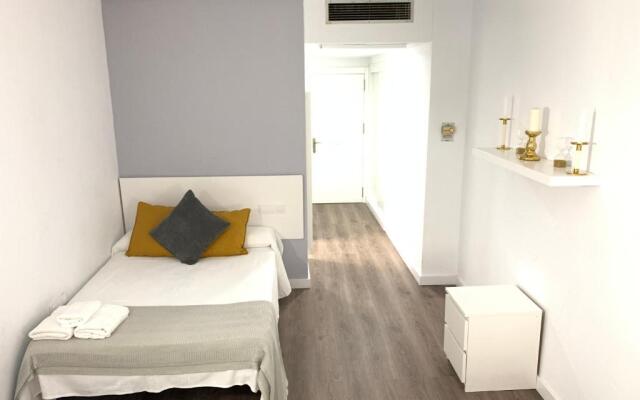 Triana Luxury Apartament 329