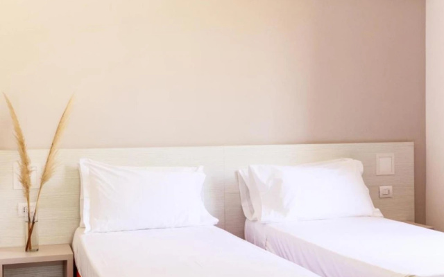 Luna Minoica Suites