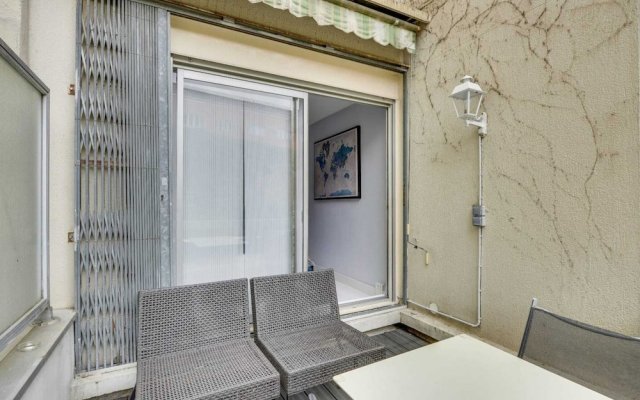 Modern 1Bedroom Flat With Terrace In Trendy Paris Xi