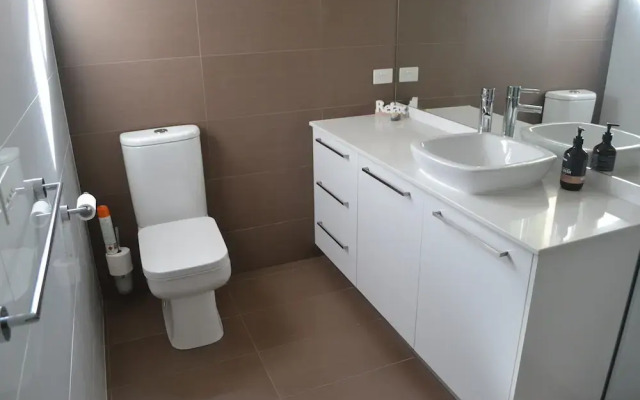 Waterview- Stoneleigh at Yarra