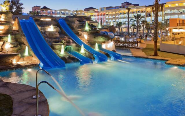Mediterráneo Bay Hotel & Resort
