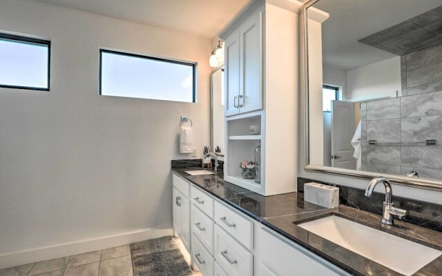 Modern 'lakeview Hilltop Retreat' w/ Game Garage!