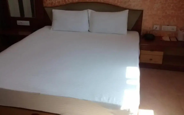 Wingston A TreeHouse Hotel Mathura