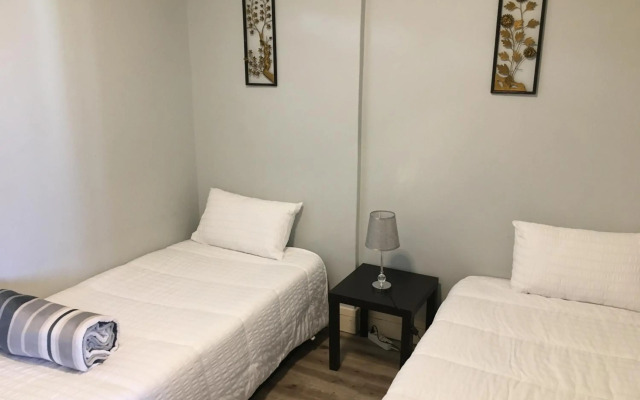 Highrise Windhoek apartment with skyline view, pool and gym