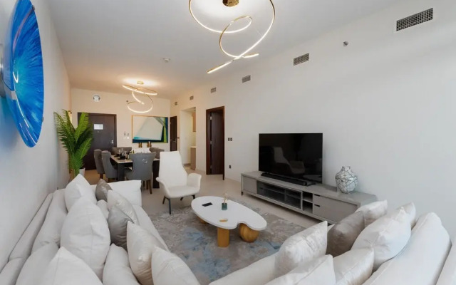 Urban 1BR Palm Apt w Beach Access