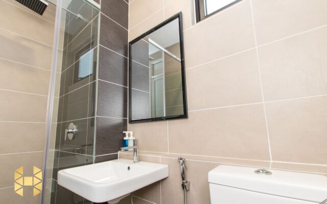 D Pristine Family Suites By Holi