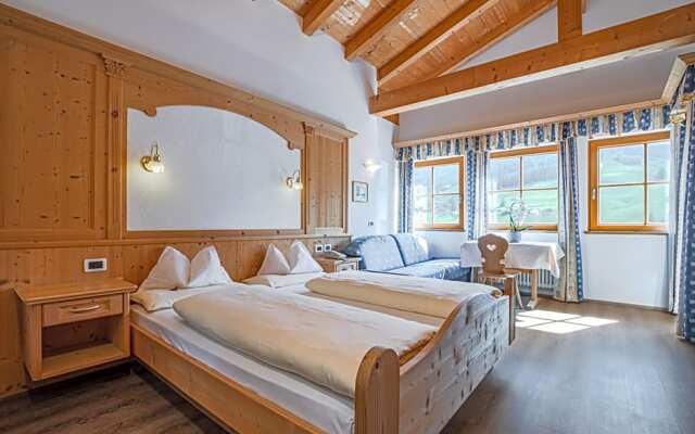 Hotel Pensione Camoscio