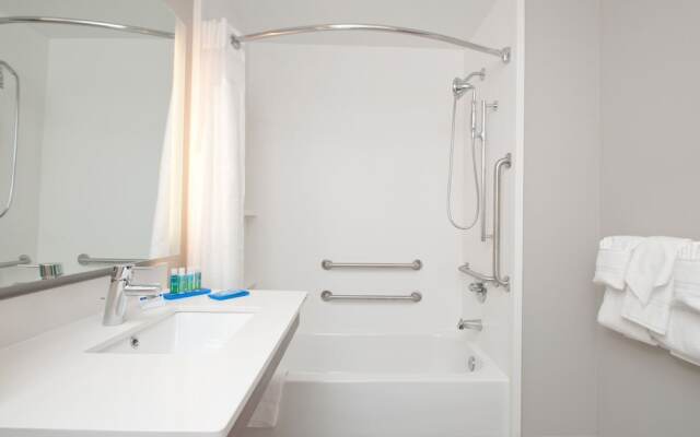 Wingate by Wyndham Stafford/Quantico