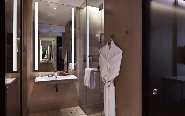V E Hotel & Residence