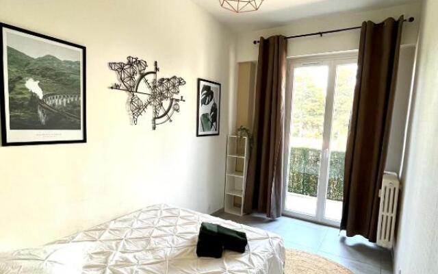 2 Bedrooms - Sea View Apartment