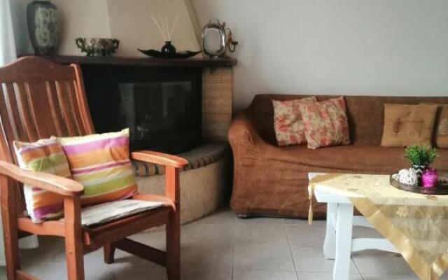 Kanakades Valley View House