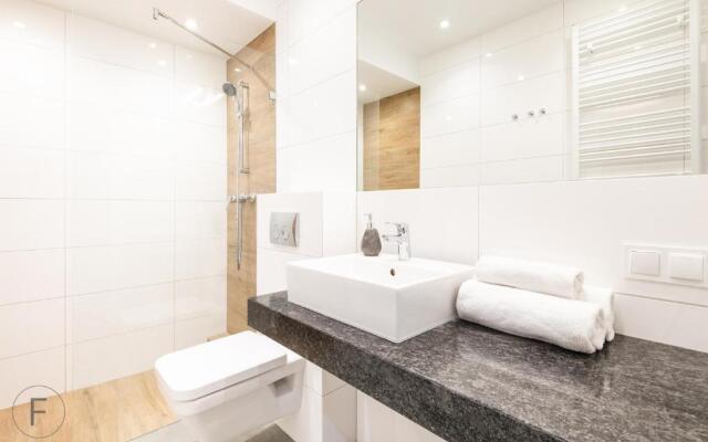 Flatbook City Center SPA Apartments