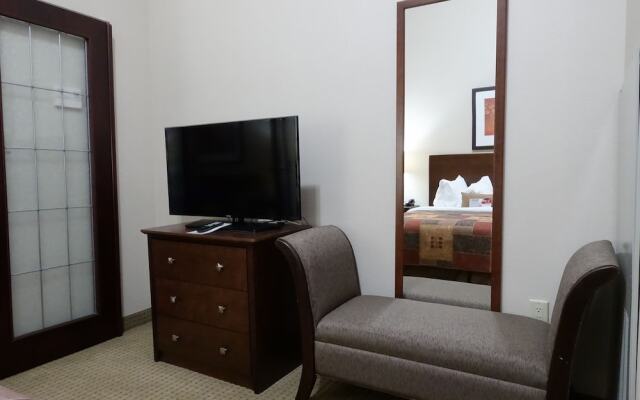 Ramada Weyburn