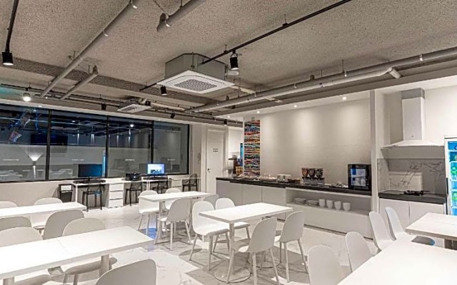 Zam101 Hotel Gimhae