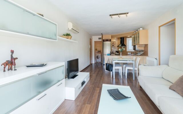 Modern flat  Pool and Tennis area