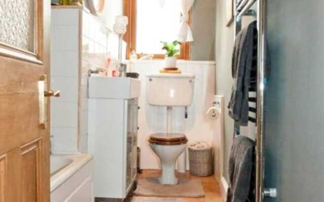 3 Bedroom Home In Bonnie Bruntsfield