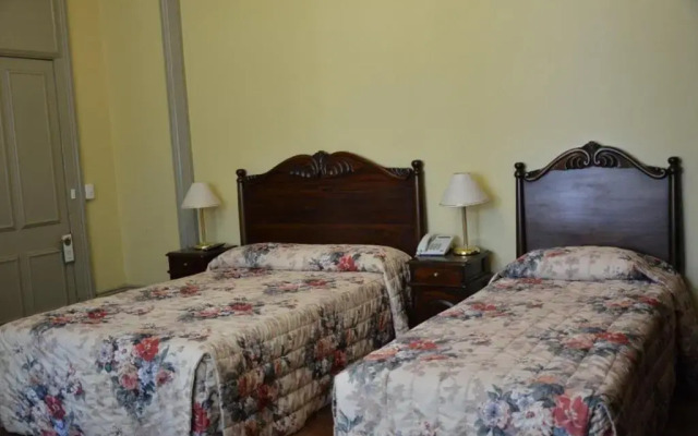 Avonmore on the Park Boutique Hotel