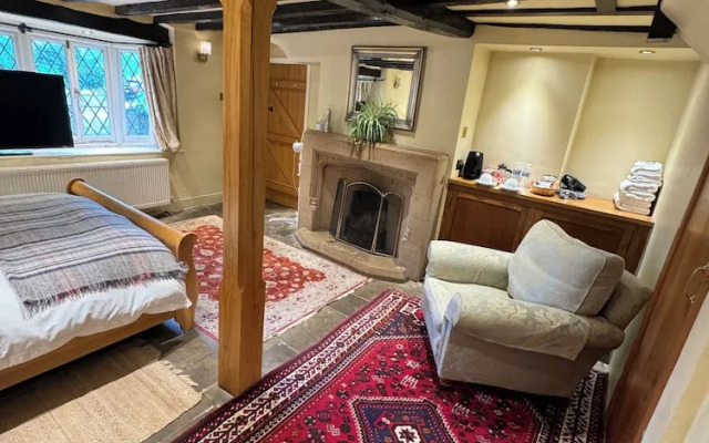 Heathrow Cottages B&B