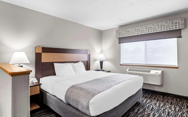 Best Western Sawtooth Inn & Suites
