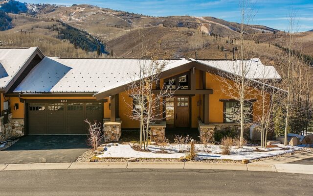 Blacktail Lodge - Five Bedroom Home