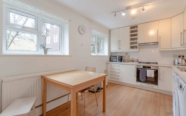 Elephant and Castle 2 Bedroom Apartment