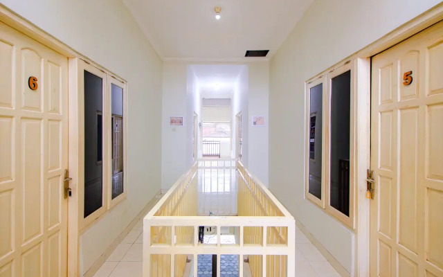 OYO 3083 D Kost 3 Syariah