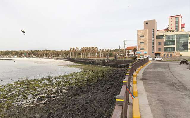 Jejugreen Beach Pension