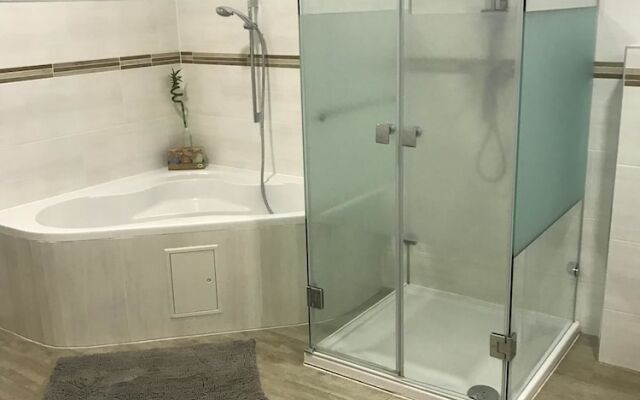 Ferienwohnungen AKH Home