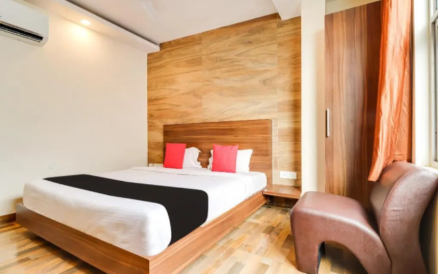 Super Capital O Seven Wonders Inn Near Sahara Ganj Mall